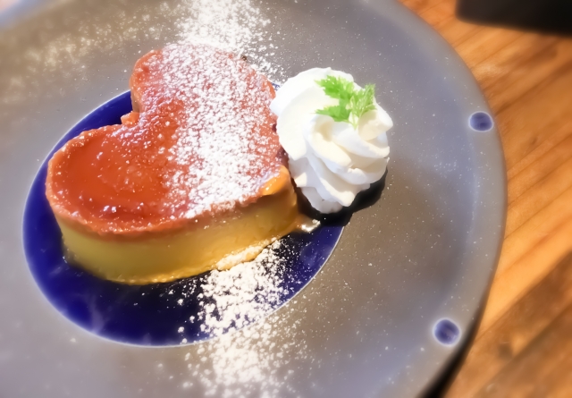 婚活デート、カフェのイメージ