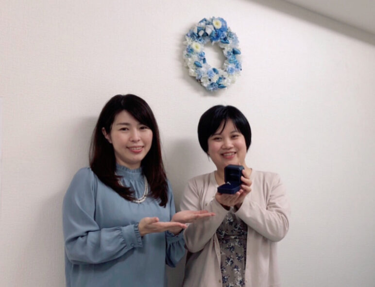 女性会員とカウンセラー